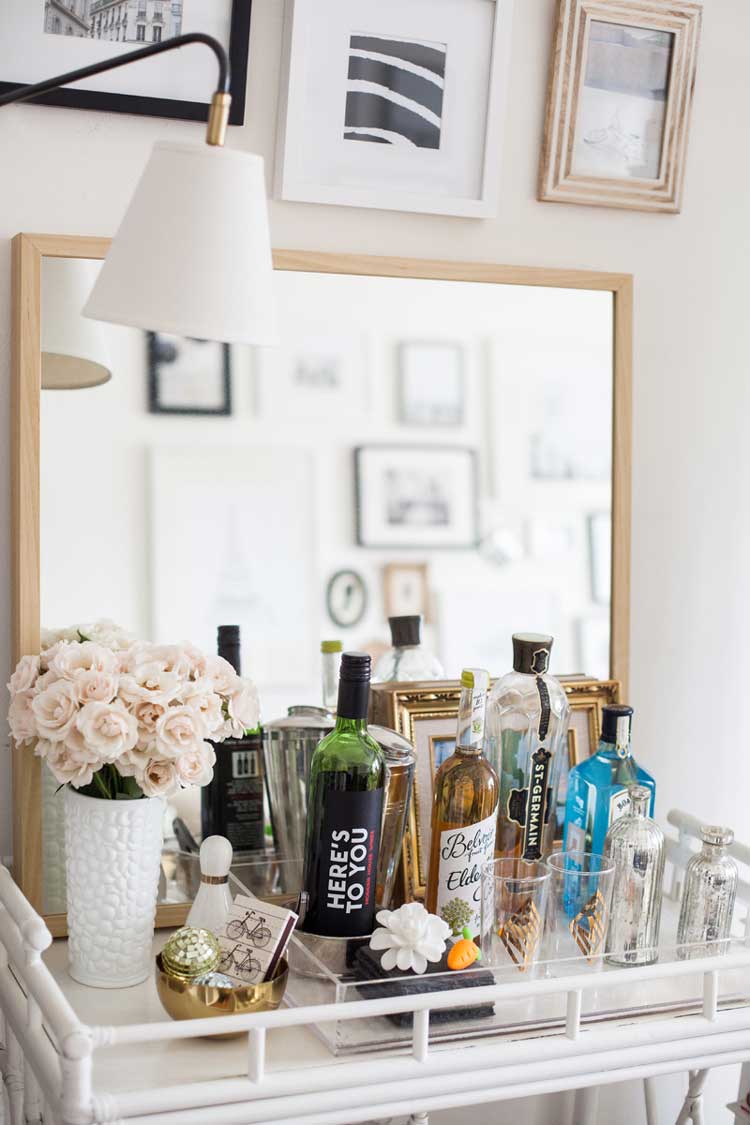 Walaina-kaczmarski-home-tour-jenn-gaudreau-bar-6